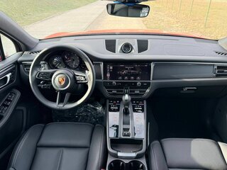 2026 Porsche Macan I Рестайлинг 2, красный, 12490000 рублей, вид 4