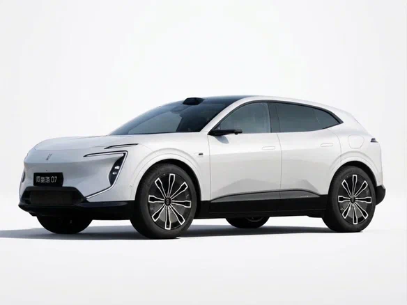 2026 Avatr 07, белый, 6900000 рублей