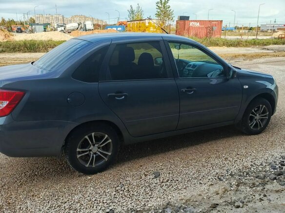2021 Lada (ВАЗ) Granta I Рестайлинг, серый, 630000 рублей - вид 2