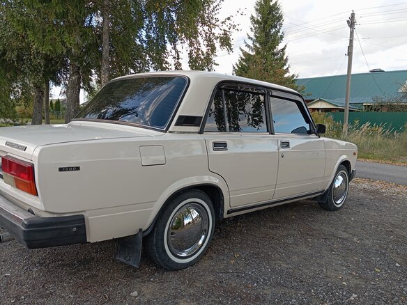 1996 Lada (ВАЗ) 2107, бежевый, 230000 рублей - вид 4