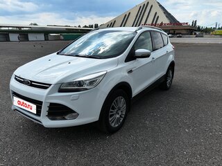 2014 Ford Kuga II, белый, 1335000 рублей, вид 3