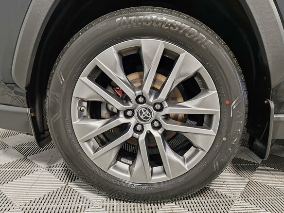 2021 Toyota RAV4 V (XA50), чёрный, 3245000 рублей - вид 9