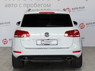 2013 Volkswagen Touareg II, белый, 1920000 рублей, вид 4