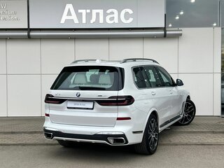 2025 BMW X7 40i I (G07) Рестайлинг, белый, 15990000 рублей, вид 2