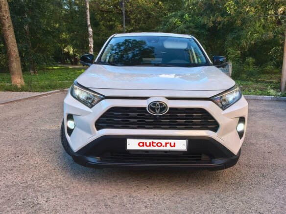 2020 Toyota RAV4 V (XA50), белый