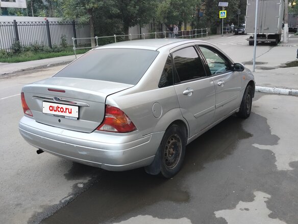 2004 Ford Focus I Рестайлинг, серебристый, 300000 рублей - вид 2