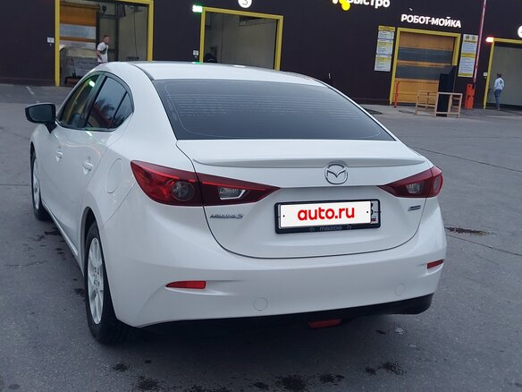 2018 Mazda 3 III (BM) Рестайлинг, белый, 1500000 рублей - вид 4