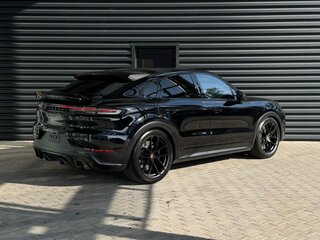 2024 Porsche Cayenne Turbo GT Coupé III Рестайлинг, чёрный, 24900000 рублей, вид 5