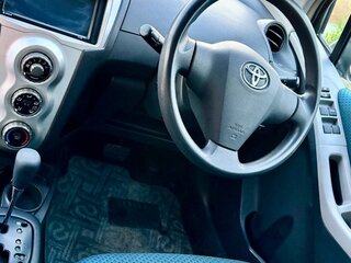 2005 Toyota Vitz II (XP90), серебристый, 465000 рублей, вид 5