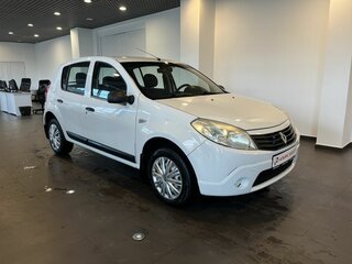 2013 Renault Sandero I, белый, 570000 рублей, вид 1