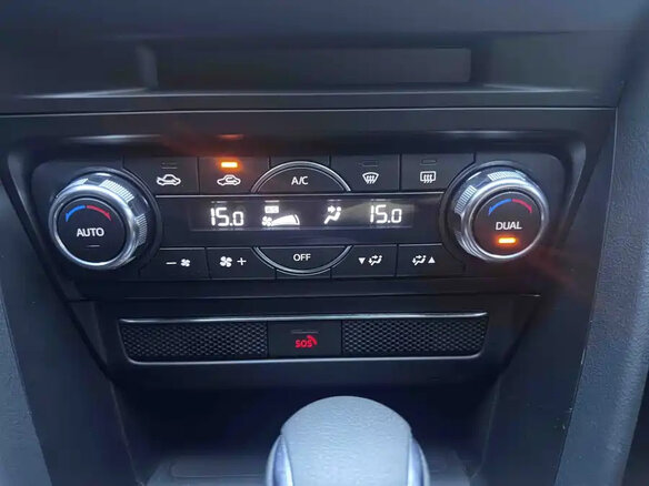 2023 Mazda CX-4 I Рестайлинг, чёрный, 1760000 рублей - вид 17