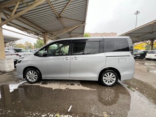 2016 Toyota Voxy III (R80), серебристый, 1650000 рублей, вид 4