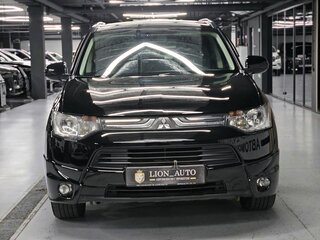 2013 Mitsubishi Outlander III, чёрный, 1730000 рублей, вид 2