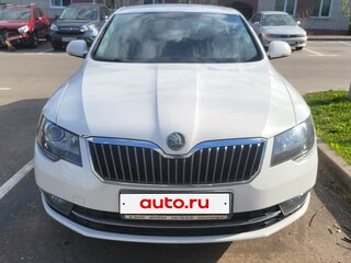 2013 Skoda Superb DSG II Рестайлинг, белый, 920000 рублей, вид 1