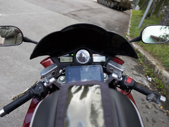 2006 Honda VFR 800, пурпурный, 550000 рублей - вид 10