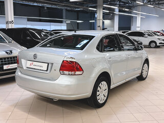 2014 Volkswagen Polo V, серебристый, 716000 рублей, вид 3