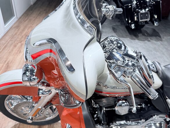2009 Harley-Davidson CVO Street Glide, оранжевый, 1299000 рублей - вид 30