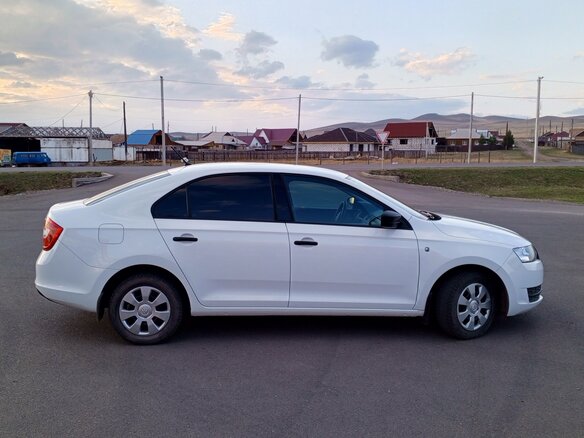2015 Skoda Rapid I, белый, 960000 рублей - вид 3