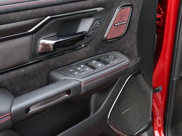 2026 Ram 1500 RHO V Рестайлинг, красный, 13490000 рублей - вид 20