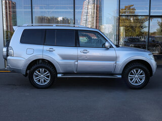 2011 Mitsubishi Pajero IV, серебристый, 1698000 рублей, вид 4