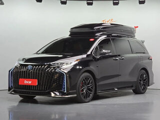 2024 Toyota Sienna IV, чёрный, 8293764 рублей, вид 1