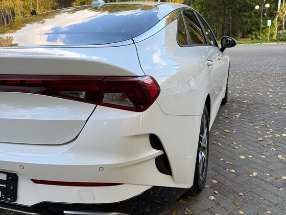 2021 Kia K5 III, белый, 2750000 рублей - вид 8