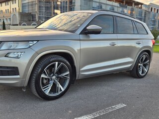 2018 Skoda Kodiaq I, бежевый, 2450000 рублей, вид 3