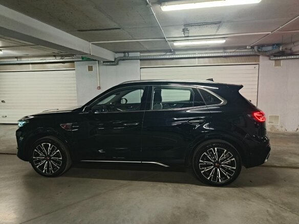 2024 Hongqi HS5 I Рестайлинг, чёрный - вид 11