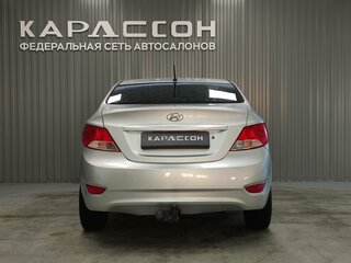 2013 Hyundai Solaris I, серебристый, 640000 рублей, вид 4