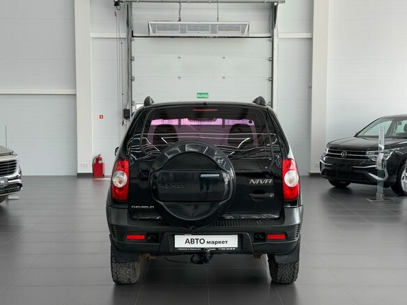 2011 Chevrolet Niva I Рестайлинг, чёрный - вид 3