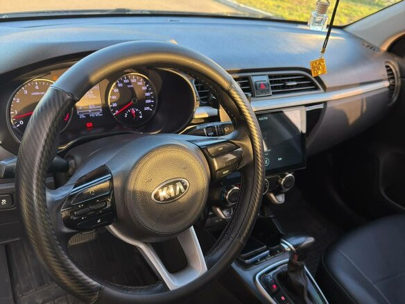 2018 Kia Rio IV, чёрный, 1150000 рублей - вид 4