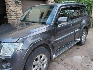 2012 Mitsubishi Pajero IV Рестайлинг 1, серый, 1750000 рублей, вид 2