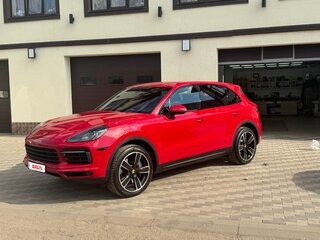2021 Porsche Cayenne III, красный, 8250000 рублей, вид 1