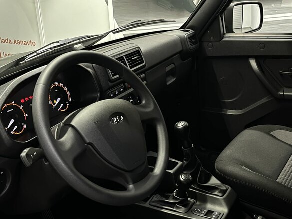 2026 Lada (ВАЗ) Niva Legend I Рестайлинг, чёрный, 1340000 рублей - вид 7