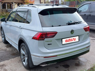 2020 Volkswagen Tiguan II, серебристый, 3500000 рублей, вид 3