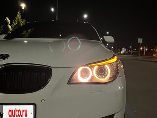 2009 BMW 5 серии 525xi V (E60/E61) Рестайлинг, белый, 1510000 рублей, вид 3