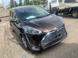 2020 Toyota Sienta II Рестайлинг, коричневый, 1770000 рублей, вид 1