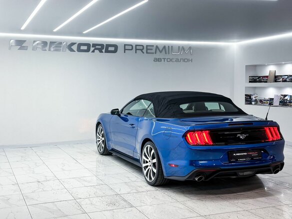 2019 Ford Mustang VI Рестайлинг, синий, 3200000 рублей - вид 24