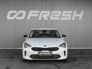 2018 Kia Stinger I, белый, 2415000 рублей, вид 3