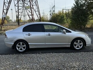 2008 Honda Civic VIII Рестайлинг, серебристый, 790000 рублей, вид 4