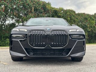 2026 BMW 7 серии 740 xDrive VII (G70) Рестайлинг, чёрный, 15458378 рублей, вид 2