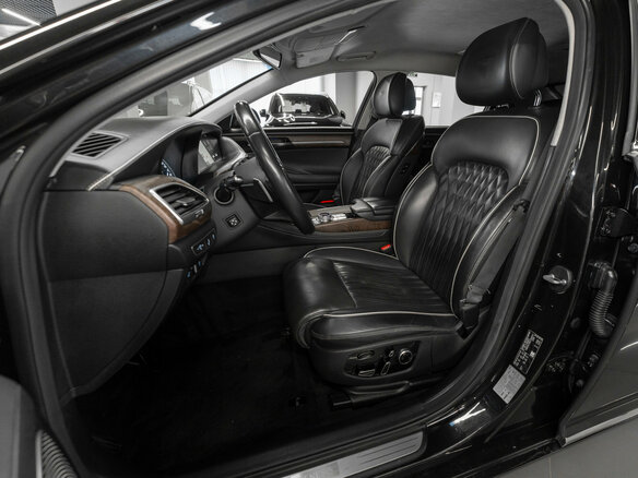 2019 Genesis G90 I Рестайлинг, чёрный, 2690000 рублей - вид 8