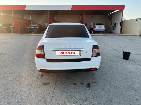 2011 Lada (ВАЗ) Priora I, белый, 300000 рублей - вид 2