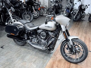 2018 Harley-Davidson Sport Glide, бежевый, 1499000 рублей, вид 2