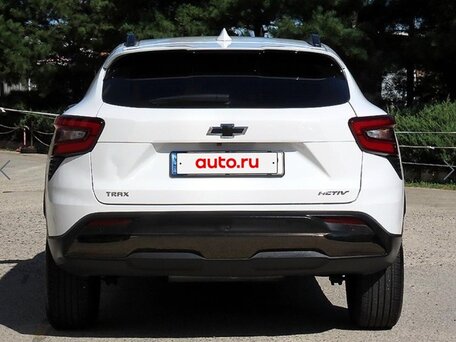 2023 Chevrolet Trax II, белый, 1920000 рублей, вид 4