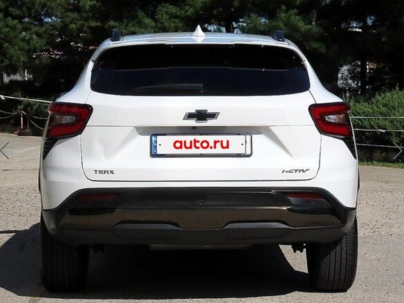 2023 Chevrolet Trax II, белый, 1920000 рублей - вид 4