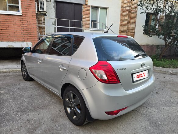 2011 Kia Ceed I Рестайлинг, серебристый, 700000 рублей - вид 5