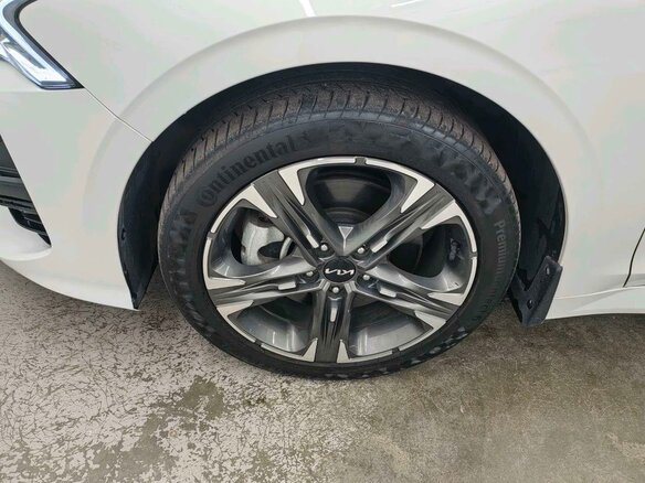 2022 Kia K5 III, белый, 3385000 рублей - вид 13