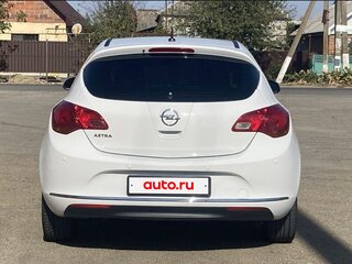 2013 Opel Astra J Рестайлинг, белый, 790000 рублей, вид 2