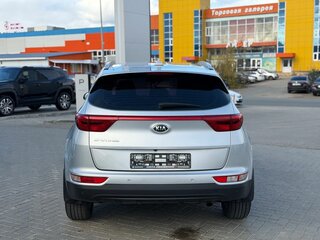 2017 Kia Sportage IV, серебристый, 1675000 рублей, вид 4